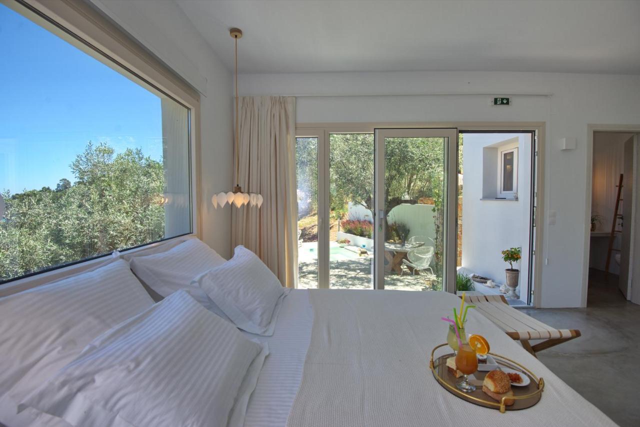 Eleon Suites New Isomata Exterior photo